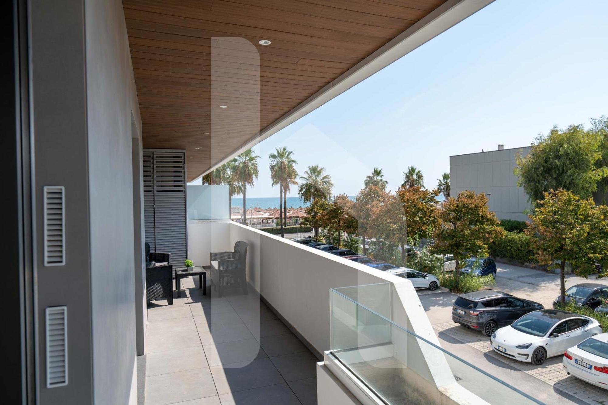 Homiday - Waterfront Montesilvano Marina Exterior foto
