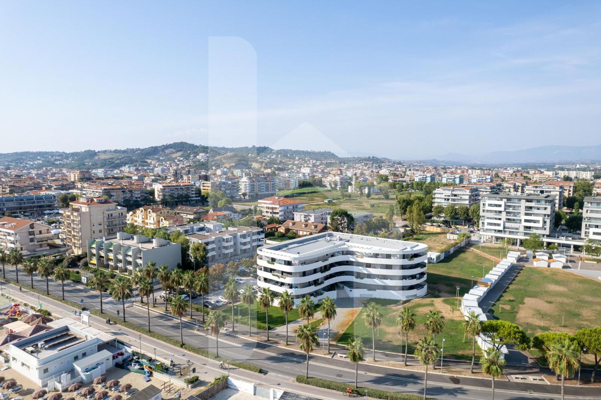 Homiday - Waterfront Montesilvano Marina Exterior foto